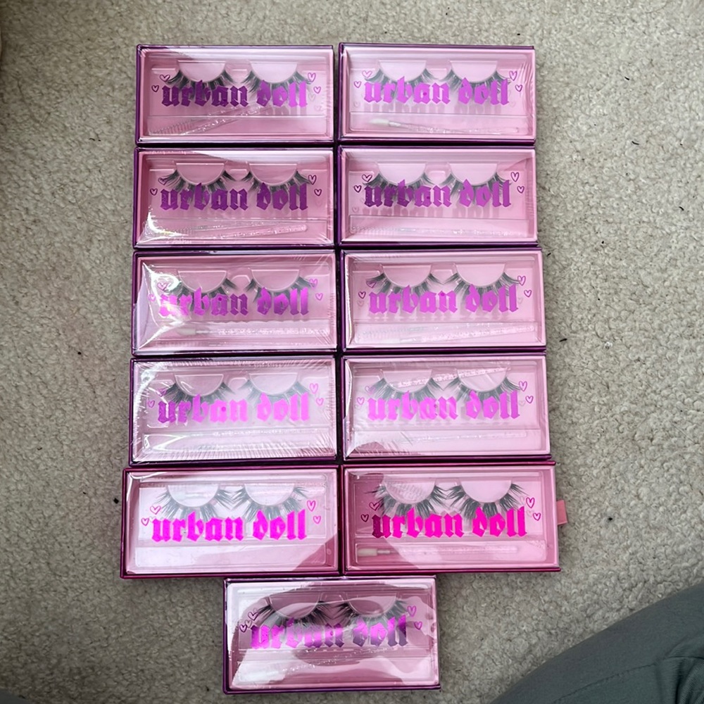 Urban Doll lashes! 8 packs of Bedroom Eyes and 3 Packs Fantasy